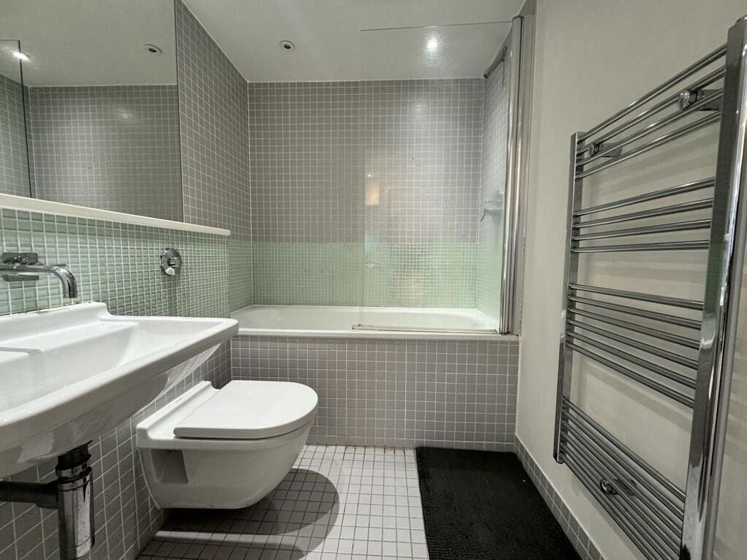 Property image 8 of 8