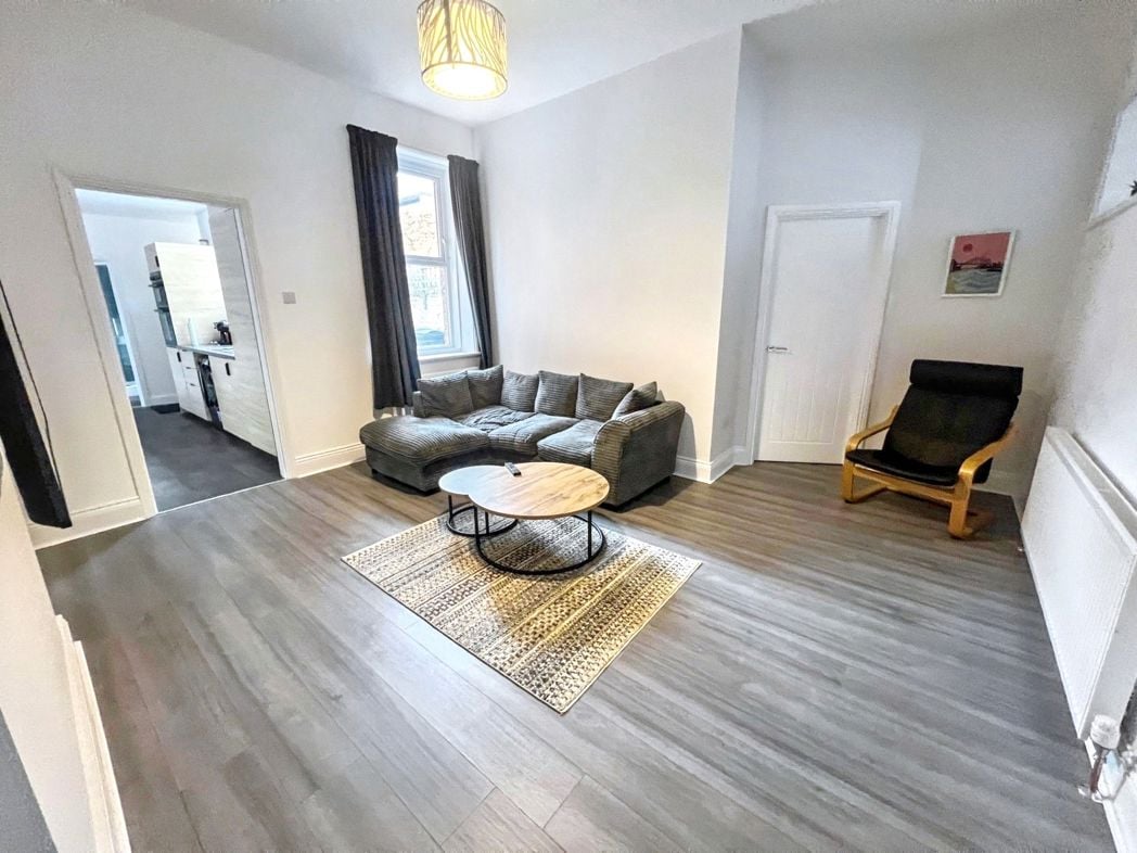 Property image 2 of 11