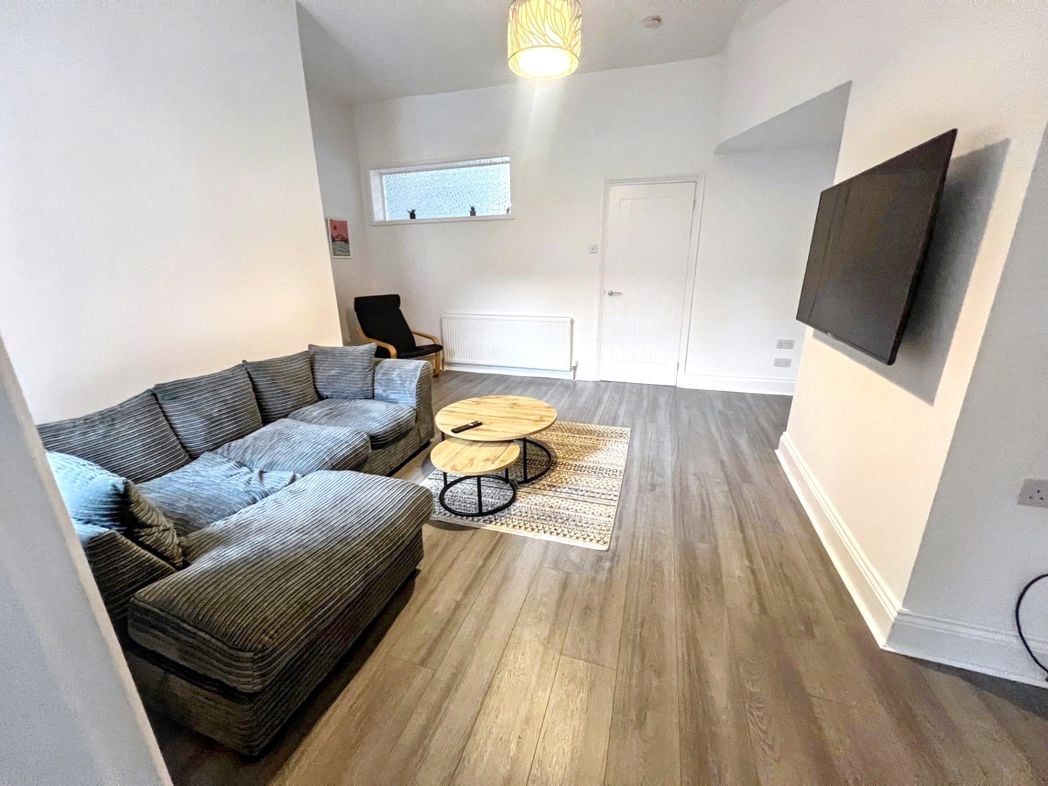 Property image 3 of 11