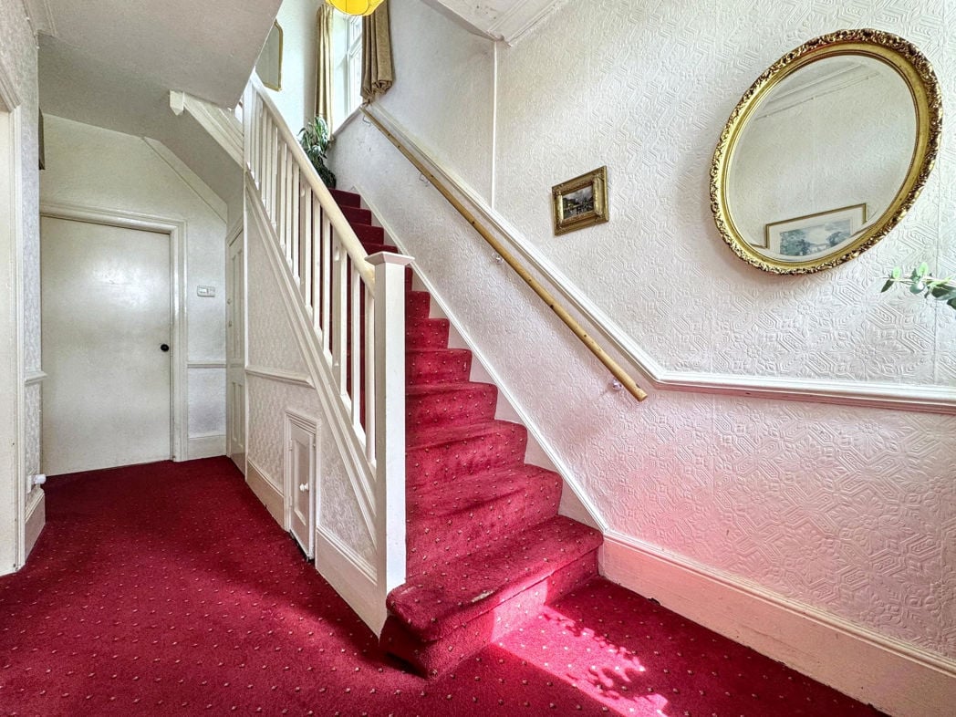 Entrance/Hallway