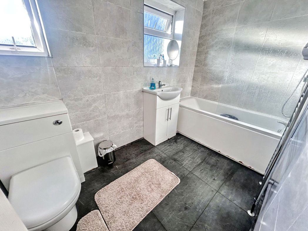 Property image 12 of 13