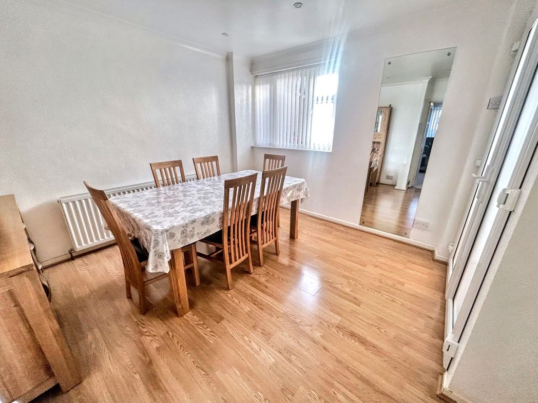 Property image 3 of 13