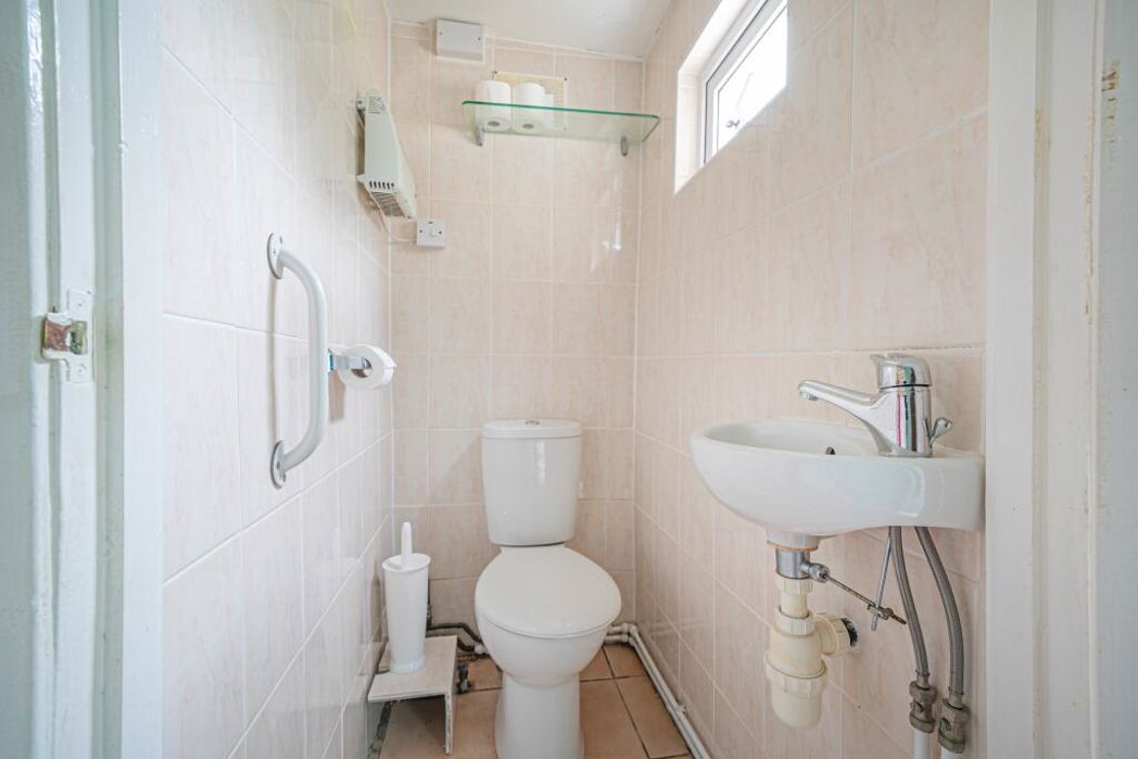 Property image 8 of 21