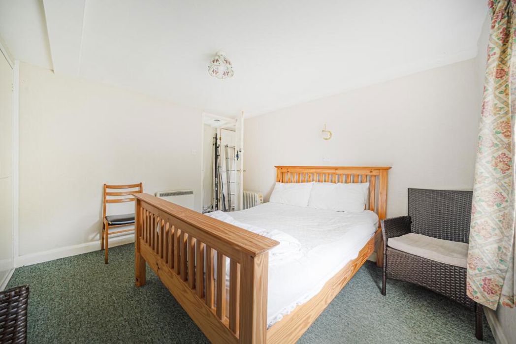 Property image 12 of 21