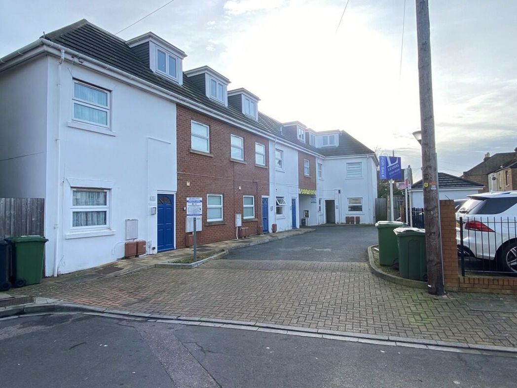 Property image 1 of 11