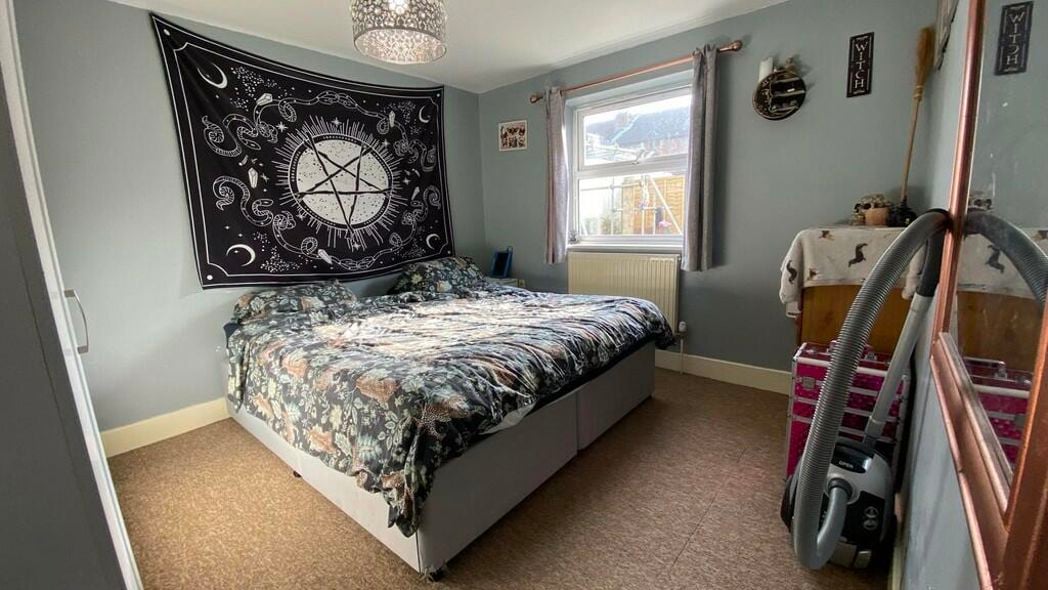 Property image 4 of 11
