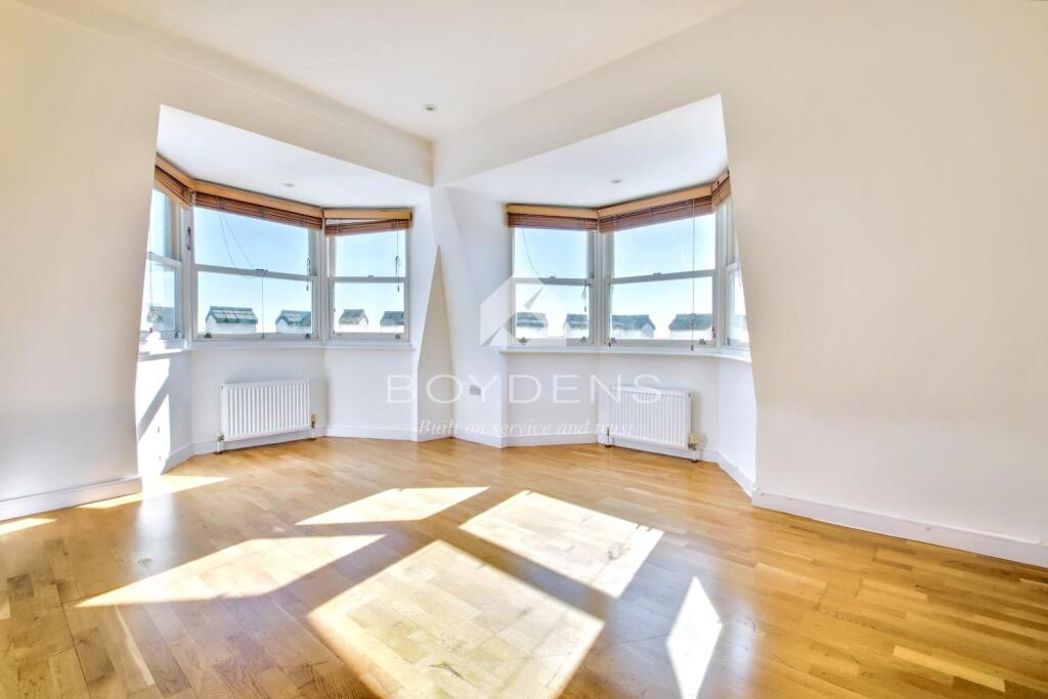 Property image 2 of 9