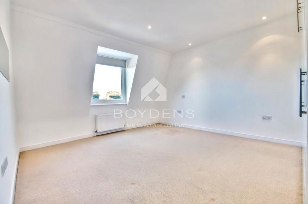 Property image 7 of 9