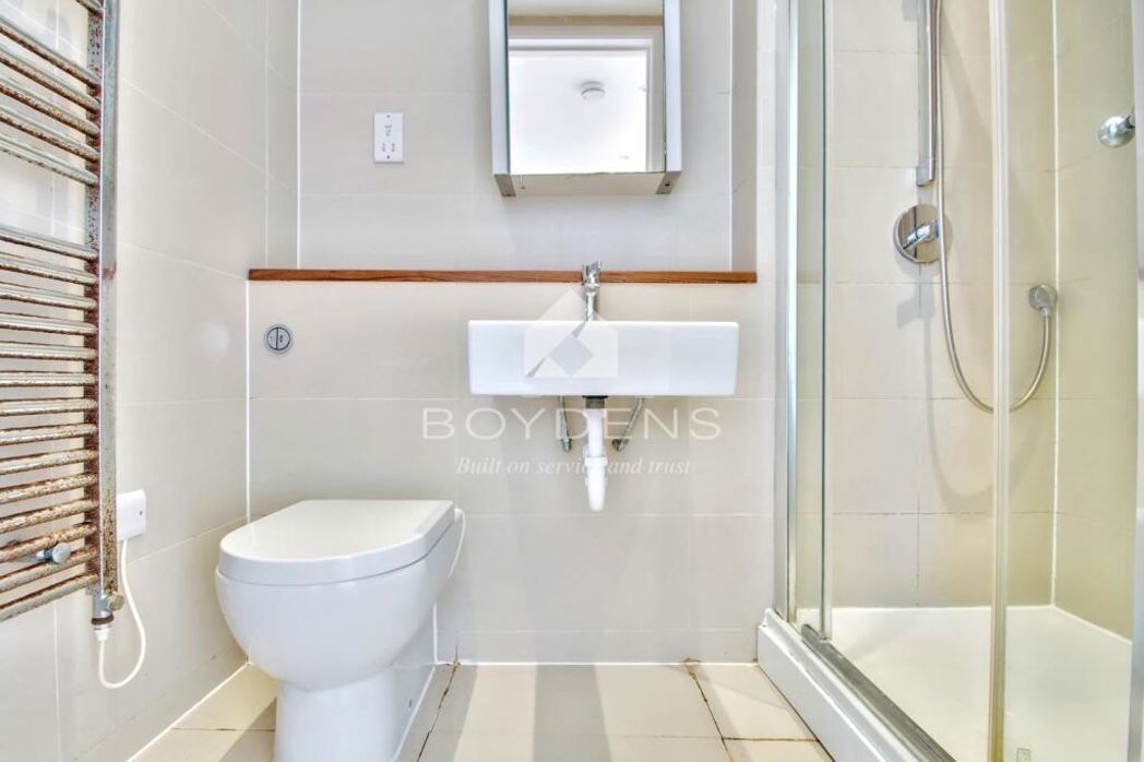 Property image 8 of 9