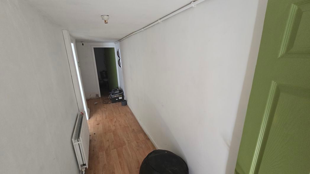 Property image 4 of 11