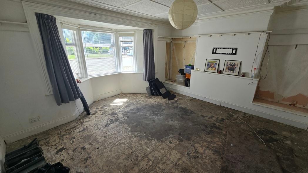 Property image 2 of 11