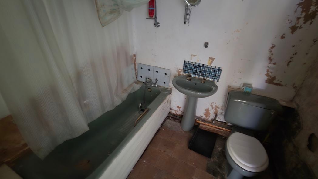 Property image 8 of 11