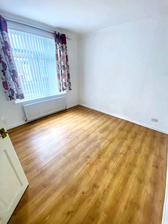 Property image 7 of 9