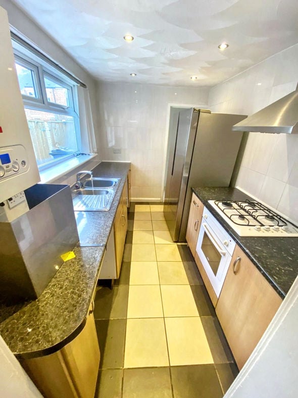 Property image 3 of 9