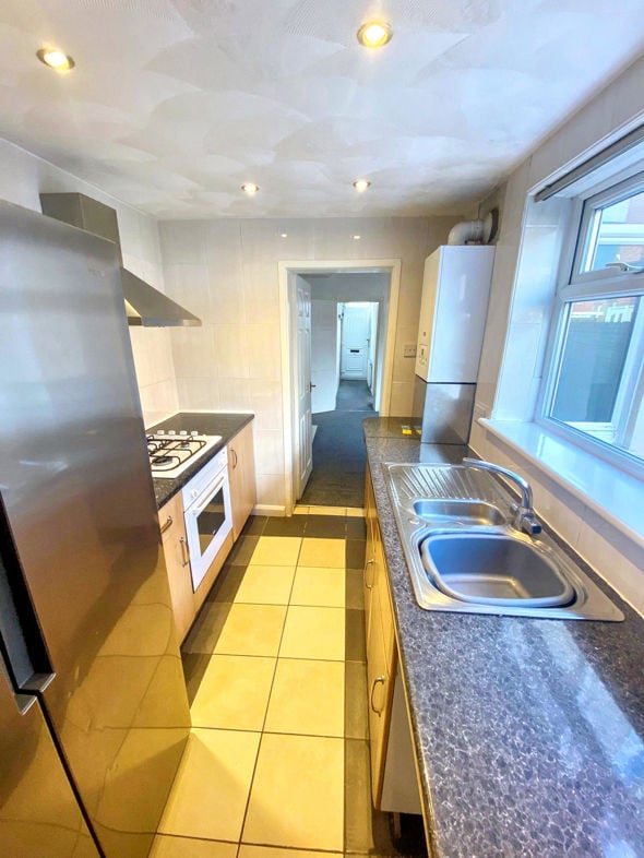 Property image 4 of 9