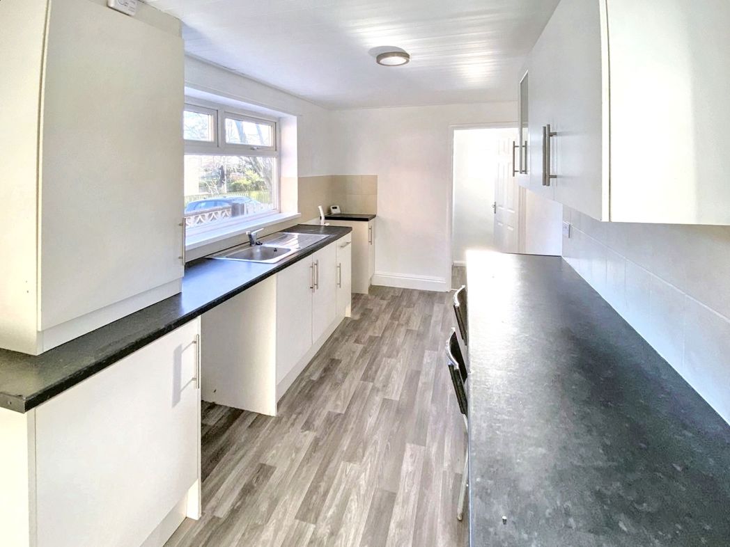 Property image 5 of 13