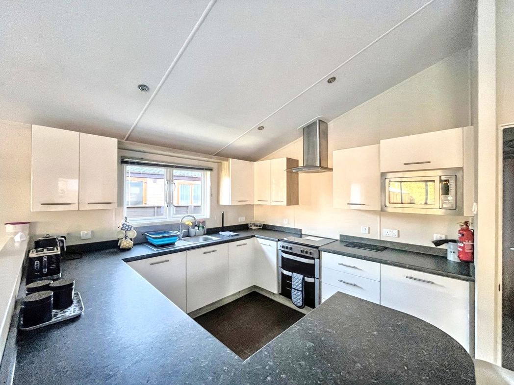 Property image 5 of 13