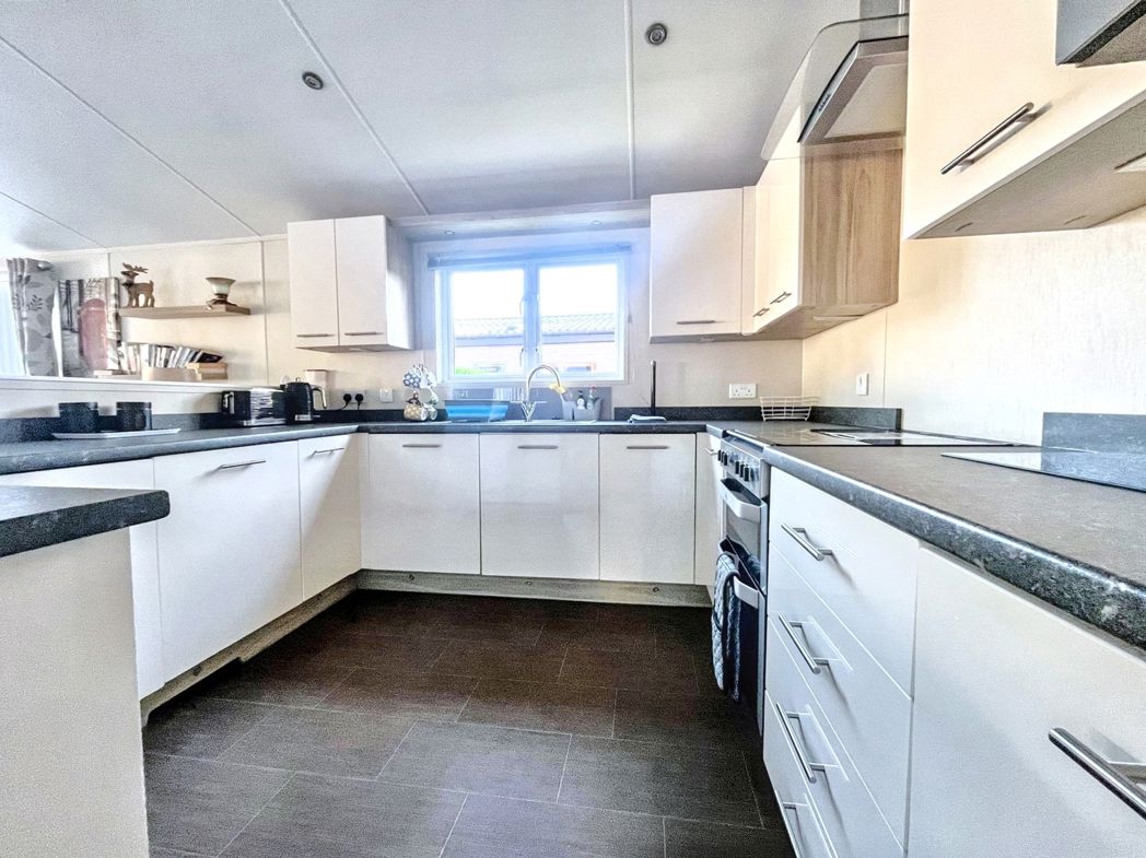 Property image 6 of 13