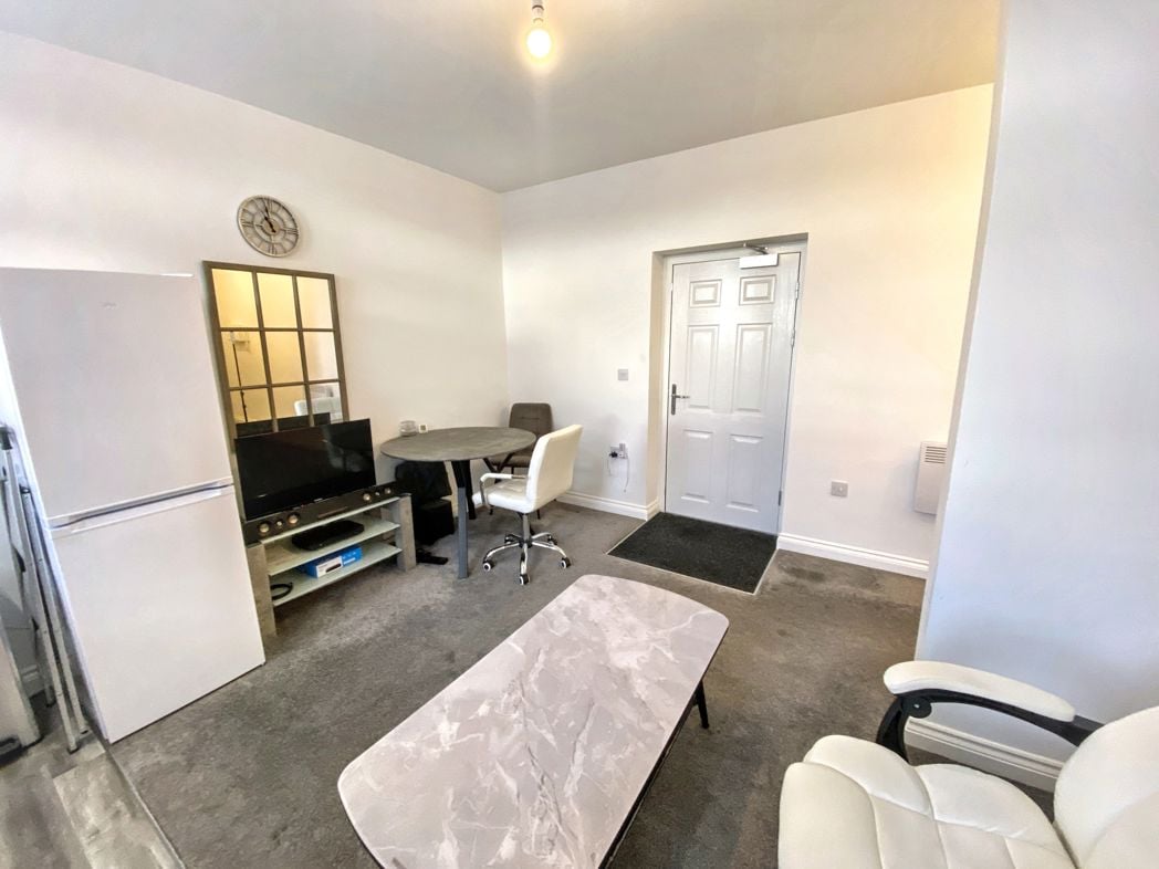 Property image 4 of 16