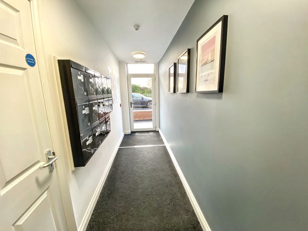 Property image 3 of 16