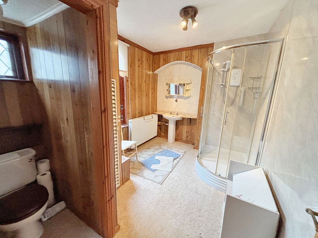 Property image 10 of 17