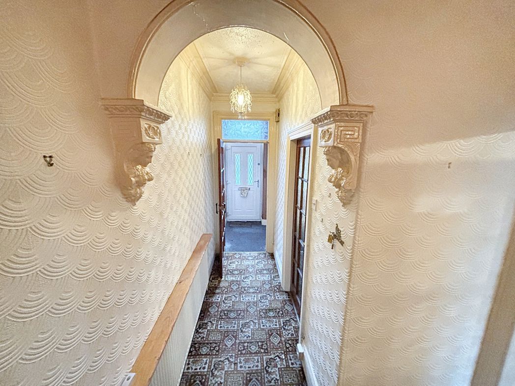 Property image 8 of 17