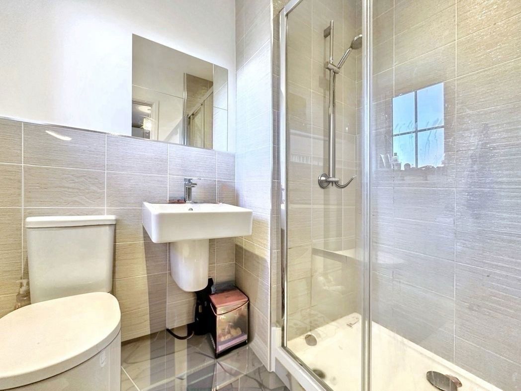 Property image 14 of 22