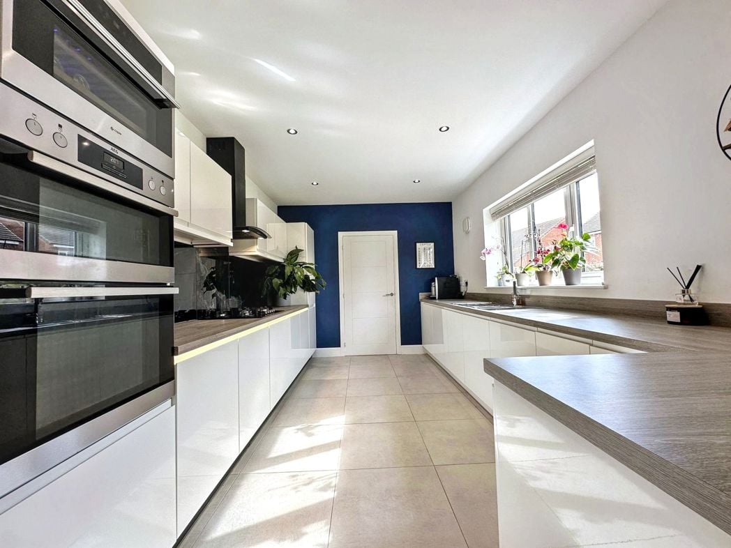 Property image 5 of 22