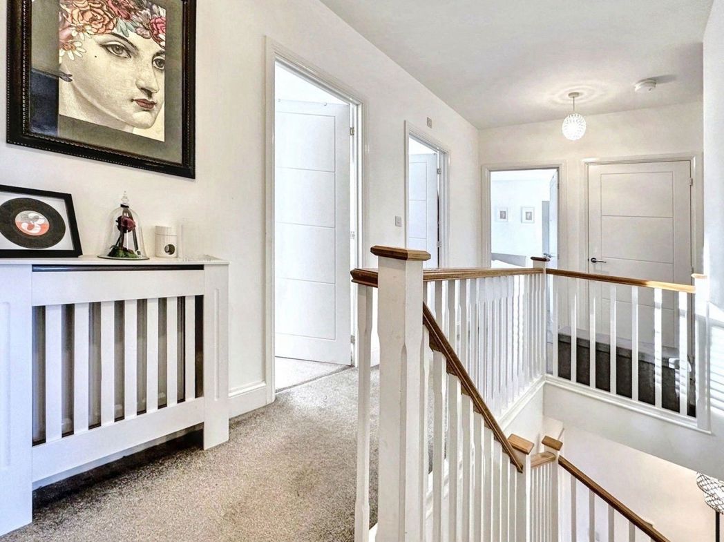 Property image 11 of 22