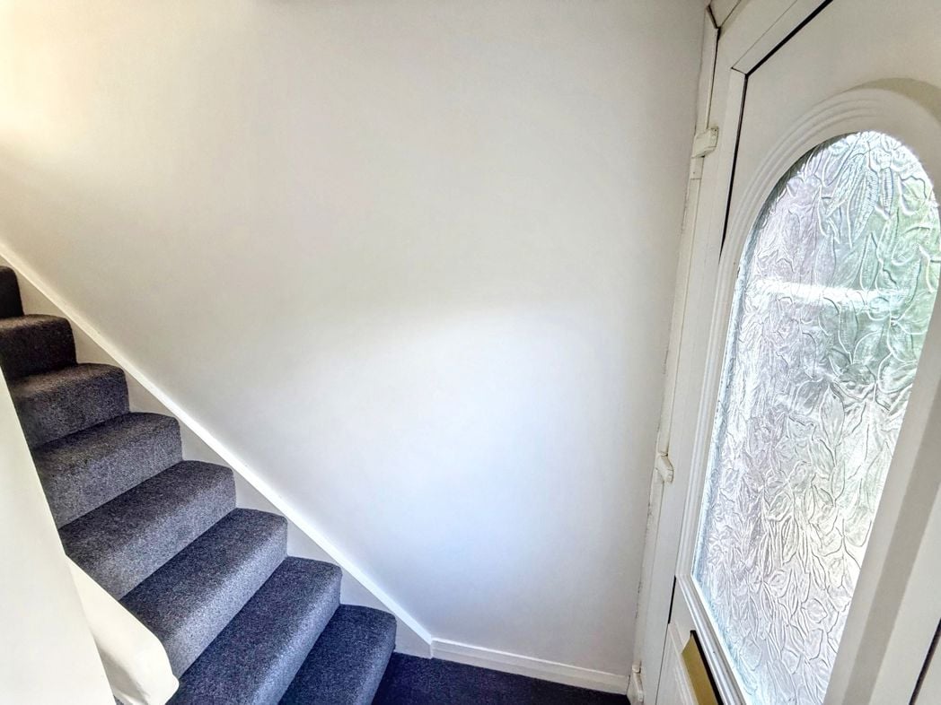 Property image 4 of 9