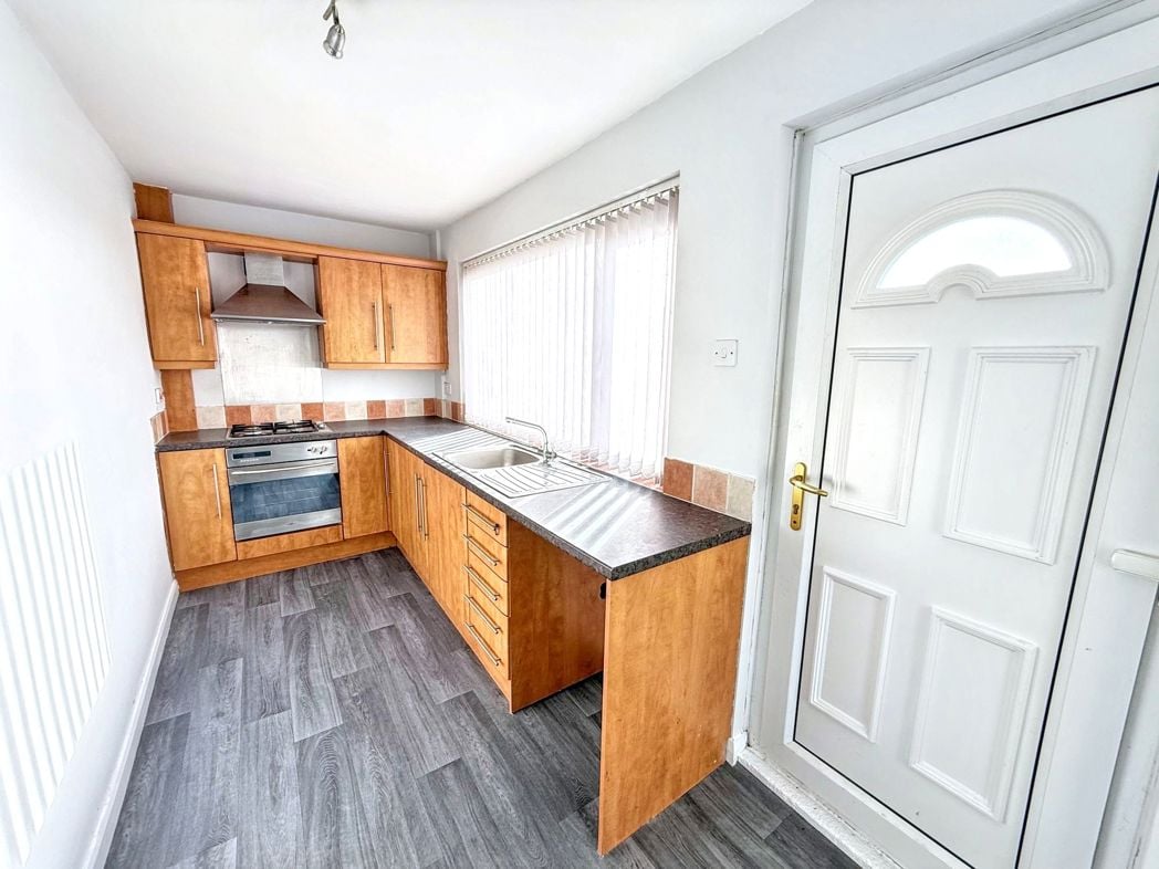 Property image 3 of 9