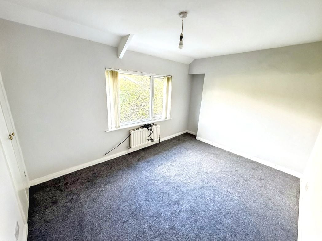 Property image 6 of 9