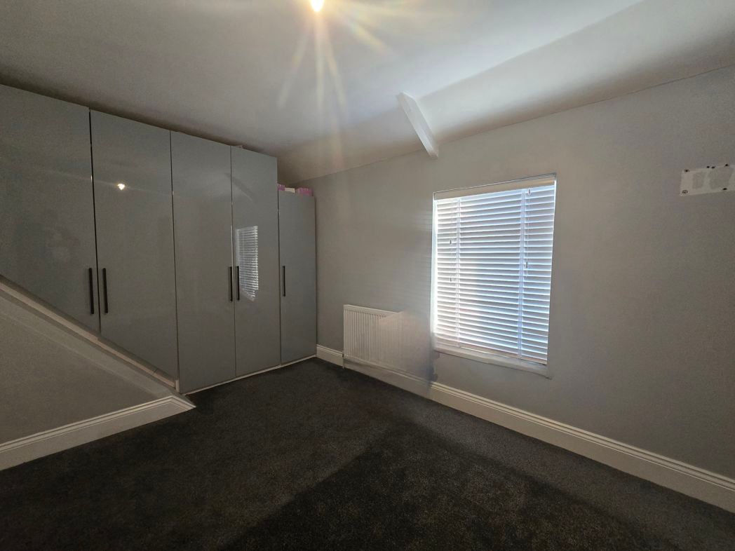 Property image 6 of 9
