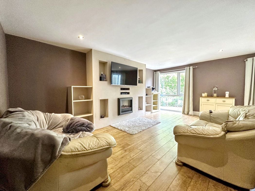 Property image 2 of 15