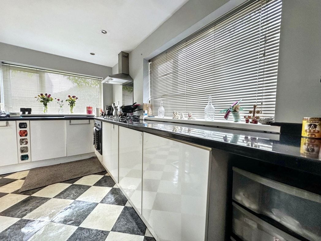 Property image 7 of 15