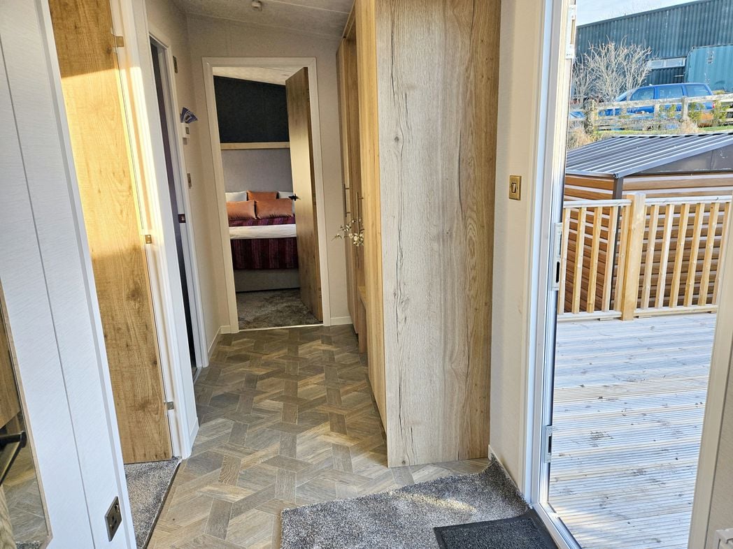 Property image 6 of 20