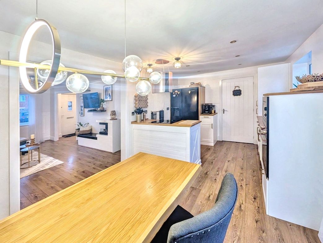 Property image 2 of 20