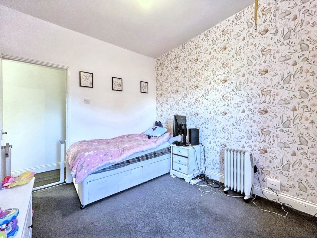 Property image 11 of 15