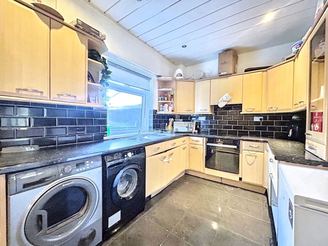 Property image 6 of 15