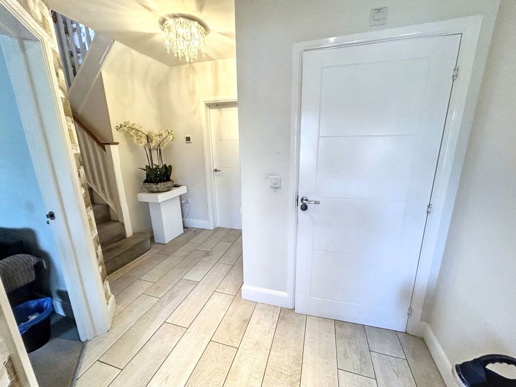 Property image 5 of 14