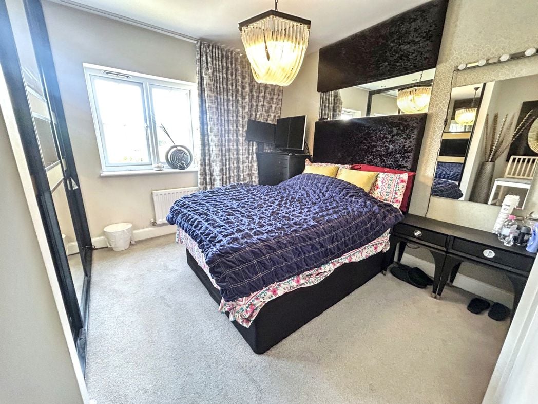 Property image 8 of 14