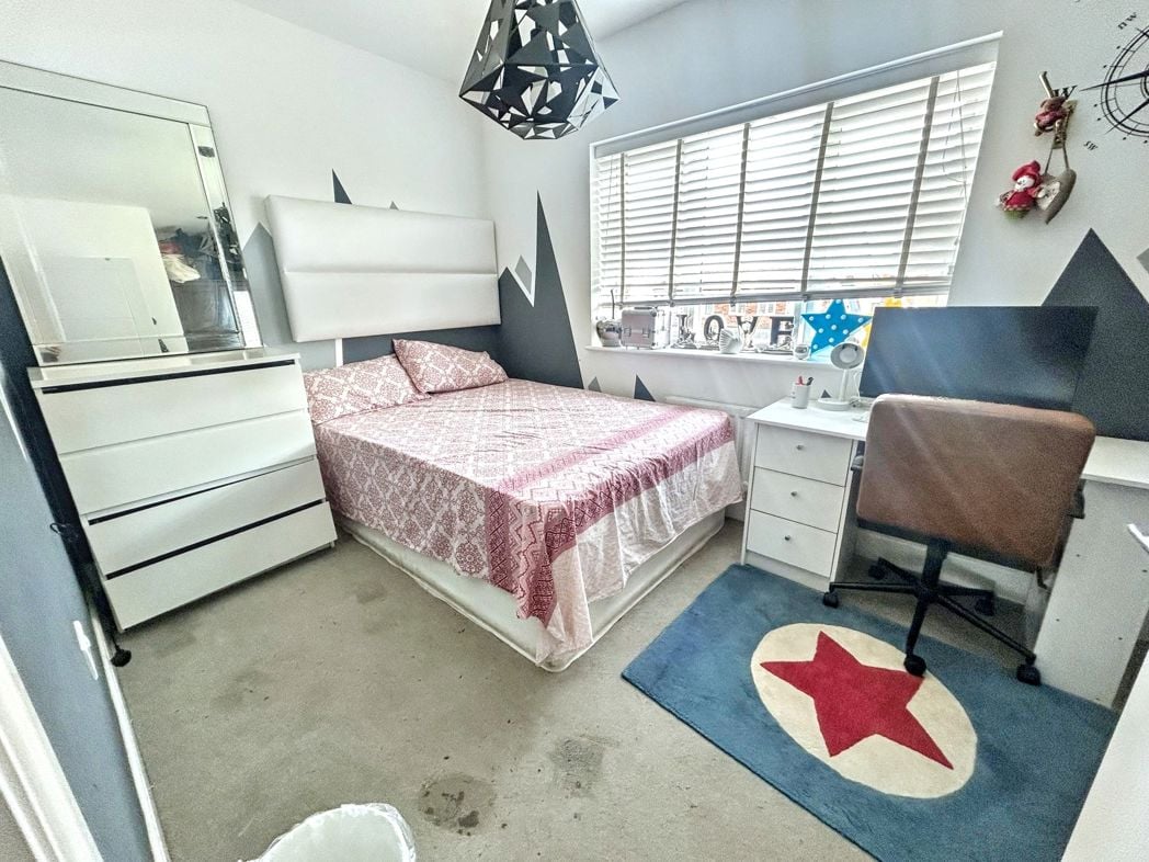 Property image 11 of 14