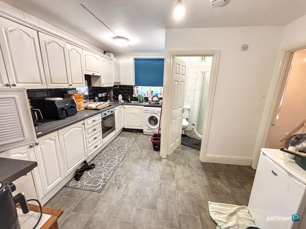Property image 10 of 14