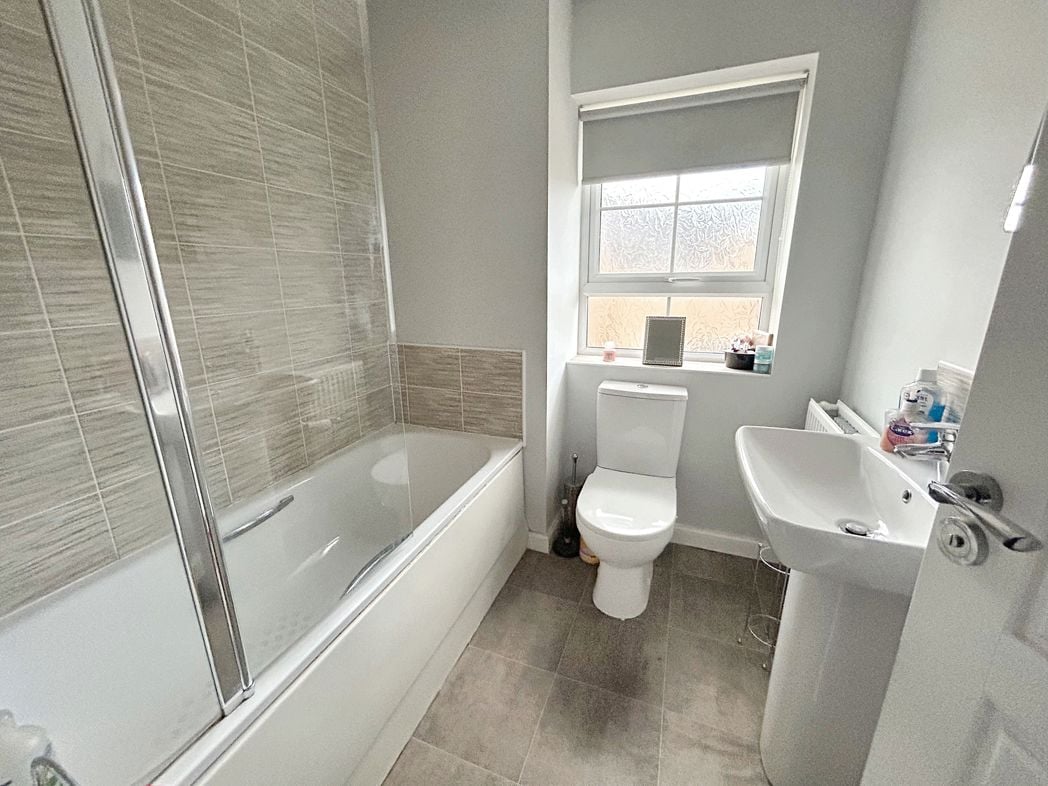 Property image 7 of 11