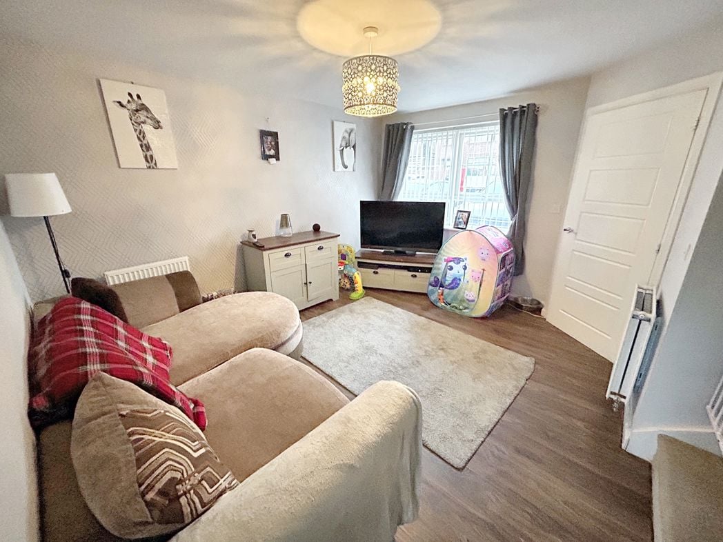 Property image 2 of 11