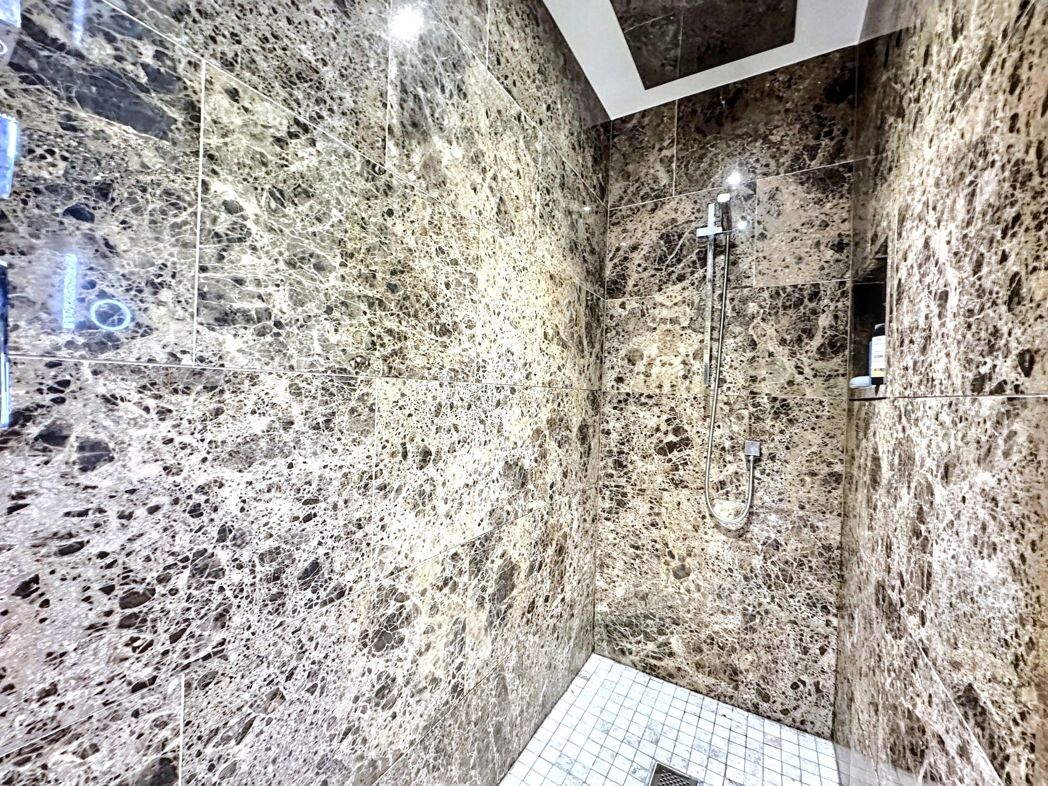 Property image 17 of 29