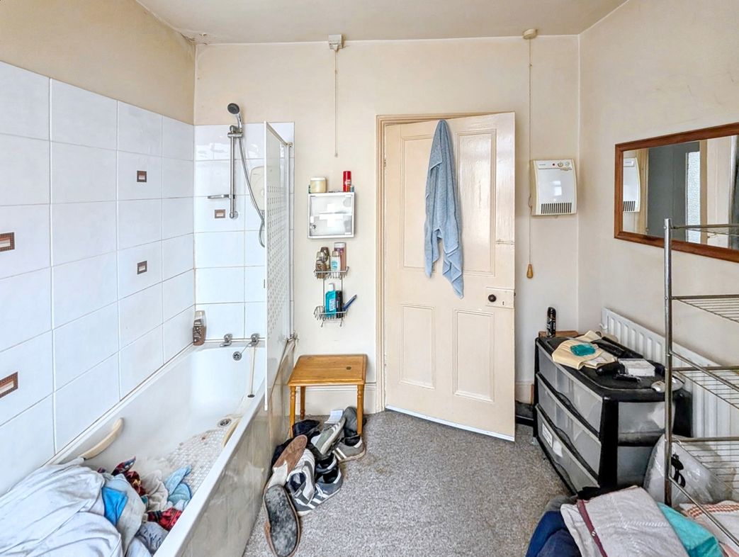 Property image 5 of 8