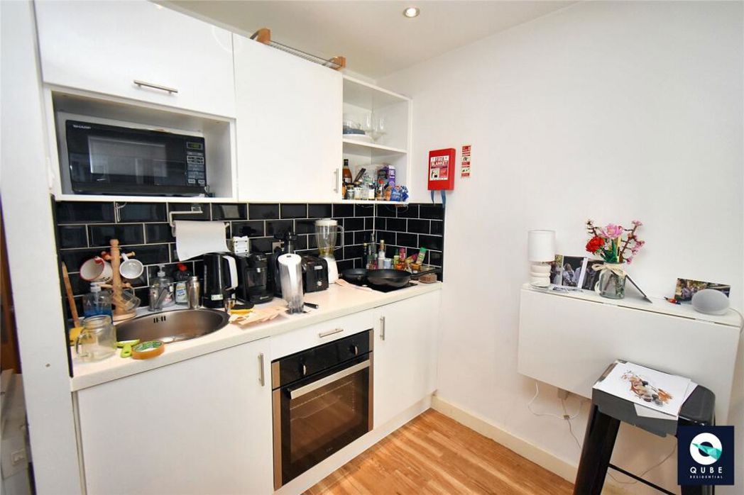 Property image 2 of 9
