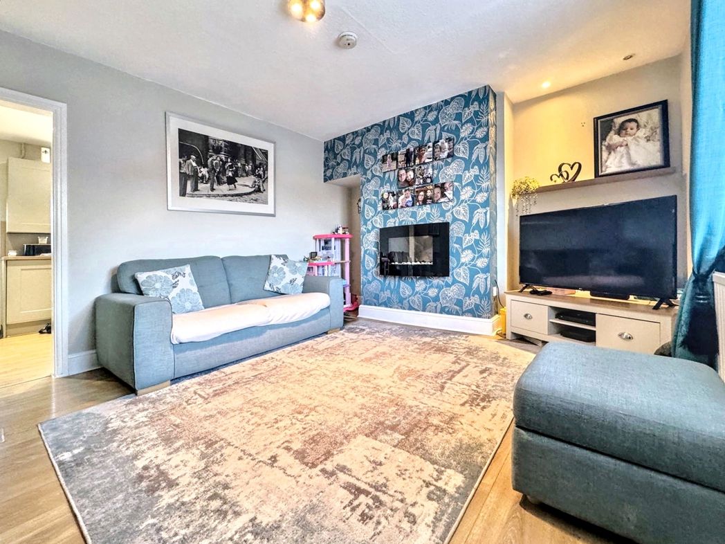 Property image 3 of 19