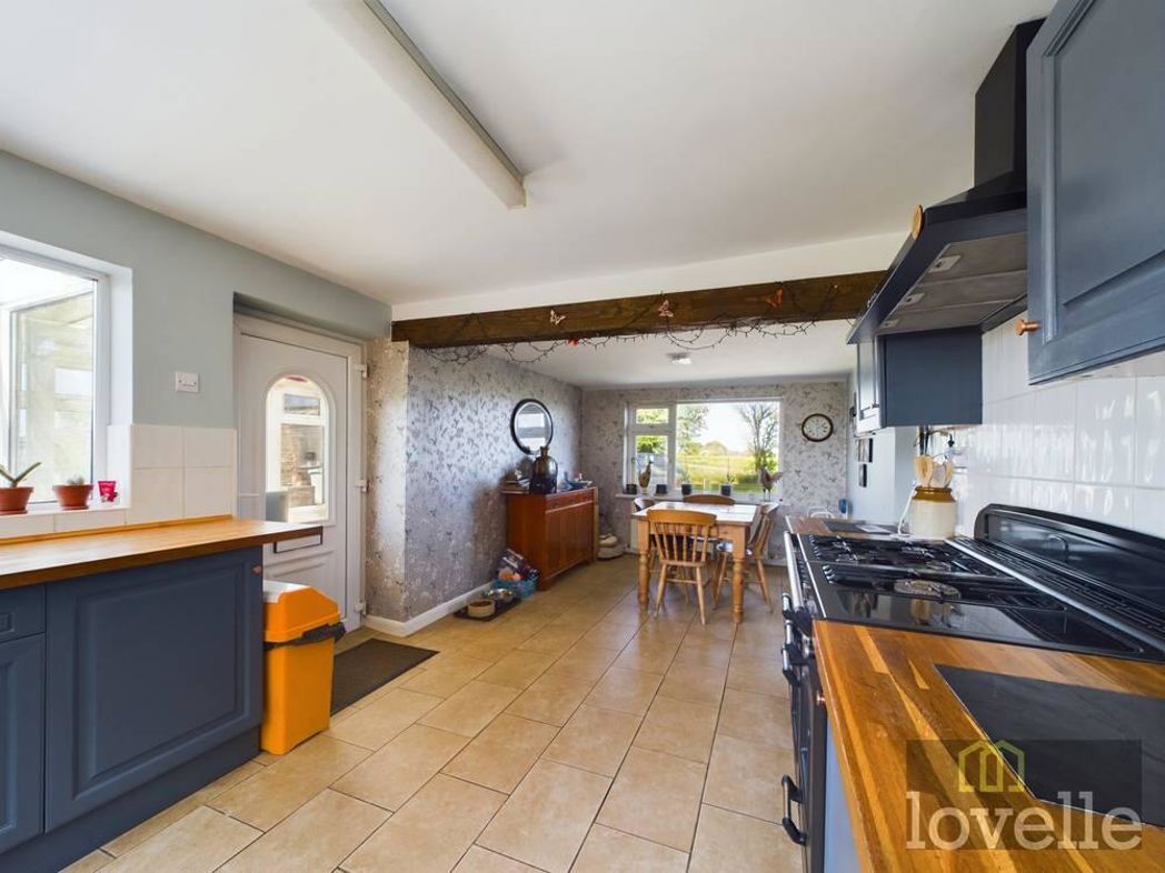 Property image 2 of 17